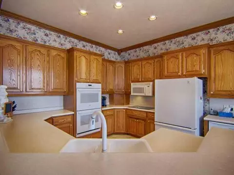 400 E Ponderosa Dr, Tuttle, OK 73089 photo 4