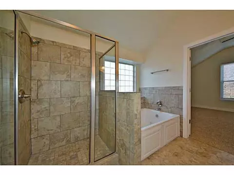 500 Hedgewood Dr, Moore, OK 73160 photo 12