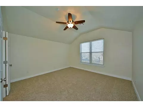 500 Hedgewood Dr, Moore, OK 73160 photo 11