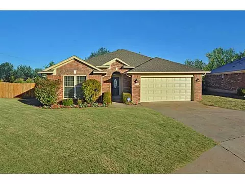 500 Hedgewood Dr, Moore, OK 73160 photo 1