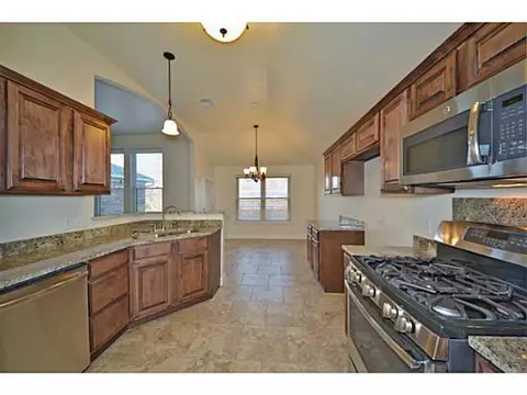 500 Hedgewood Dr, Moore, OK 73160 photo 7