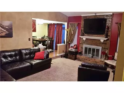 1012 Cavalier St, Moore, OK 73160 photo 2