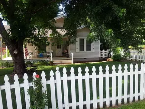 606 E 6th St, Wellston, OK 74881 photo 2