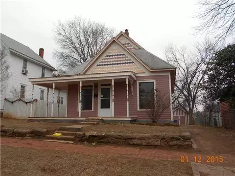 405 E Logan Ave, Guthrie, OK 73044 photo 1