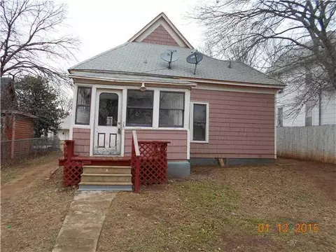 405 E Logan Ave, Guthrie, OK 73044 photo 2