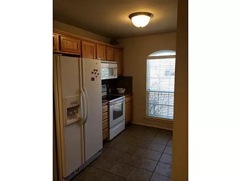 408 Apache Gate Dr, Yukon, OK 73099 photo 2