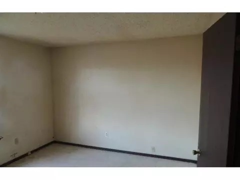 402 NW 1st St, Tuttle, OK 73089 photo 8