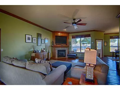 321 E Ponderosa Dr, Tuttle, OK 73089 photo 5