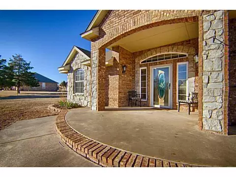 321 E Ponderosa Dr, Tuttle, OK 73089 photo 2