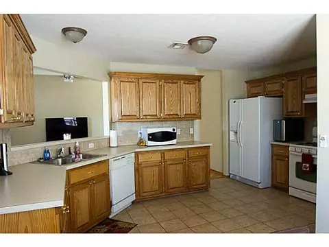723 Elder Ln, Mustang, OK 73064 photo 8