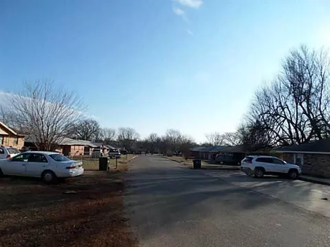 1222 E 4th St, Cushing, OK 74023 photo 14