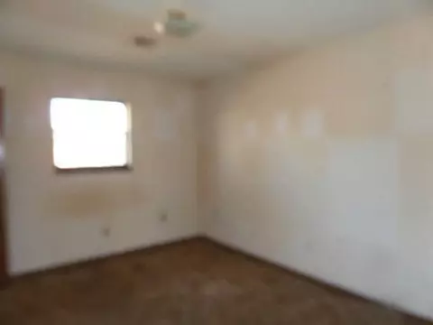 1222 E 4th St, Cushing, OK 74023 photo 5