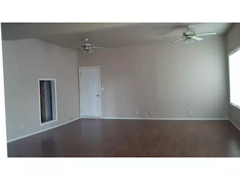 124 S 7th St, Mcloud, OK 74851 photo 9