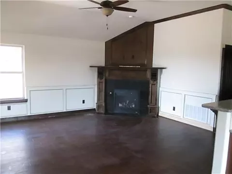 1004 Saint Cecil, Moore, OK 73160 photo 2