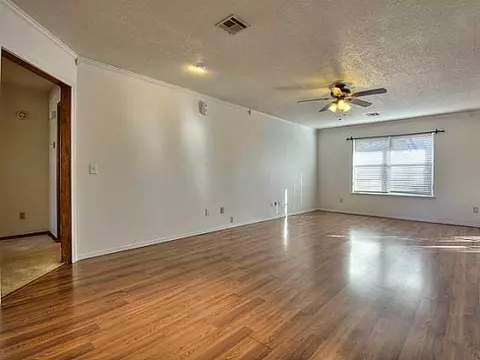 1720 Windchime Dr, Norman, OK 73071 photo 3
