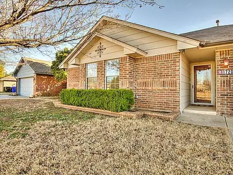1720 Windchime Dr, Norman, OK 73071 photo 2