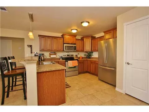 1325 Abraham Dr, Tuttle, OK 73089 photo 4