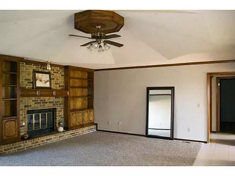 108 E Olympic Dr, Yukon, OK 73099 photo 6