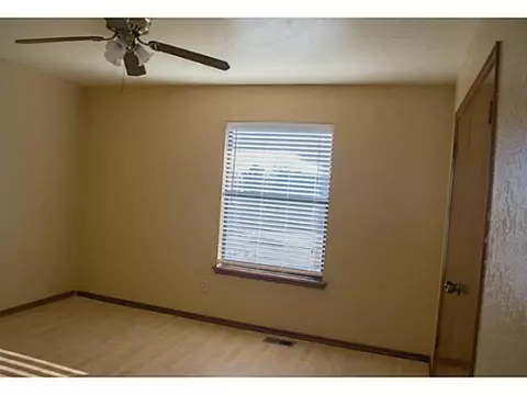 108 E Olympic Dr, Yukon, OK 73099 photo 11