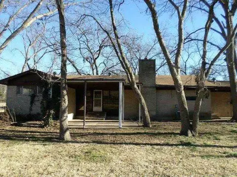202 Brookside Dr, Madill, OK 73446 photo 3