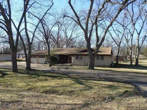 202 Brookside Dr, Madill, OK 73446 photo 2
