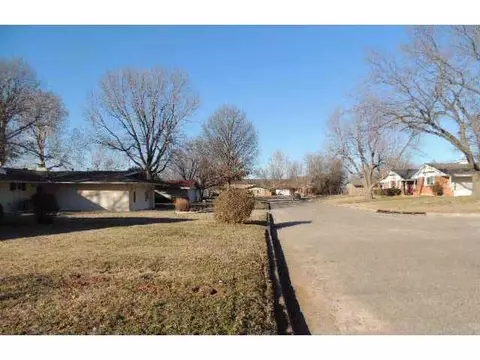3817 N Eagle Ln, Bethany, OK 73008 photo 11