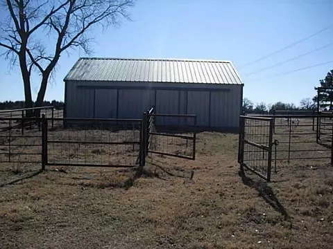 19630 Meadows Dr, Tecumseh, OK 74873 photo 13