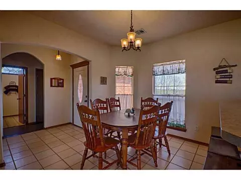 2024 E Rock Creek Rd, Tuttle, OK 73089 photo 7