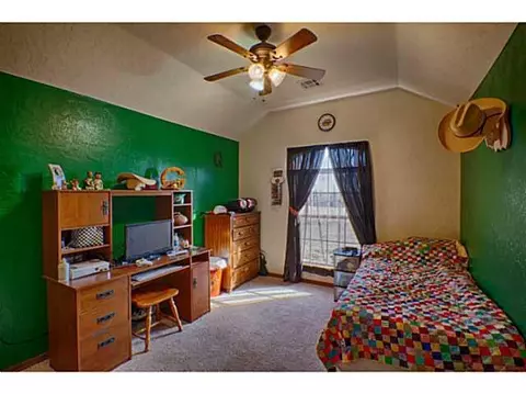 2024 E Rock Creek Rd, Tuttle, OK 73089 photo 15