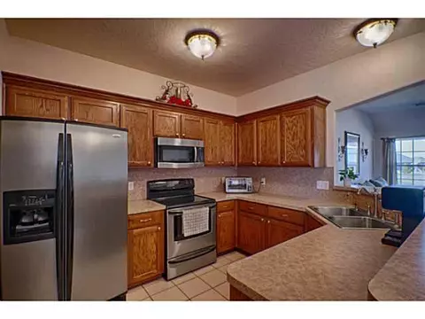 2024 E Rock Creek Rd, Tuttle, OK 73089 photo 8