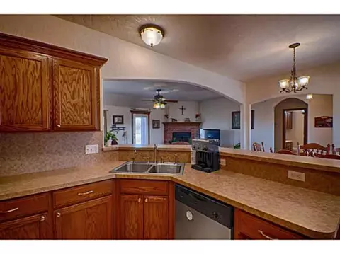 2024 E Rock Creek Rd, Tuttle, OK 73089 photo 9