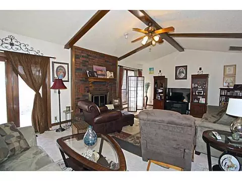 16700 Santa Fe Dr, Choctaw, OK 73020 photo 4