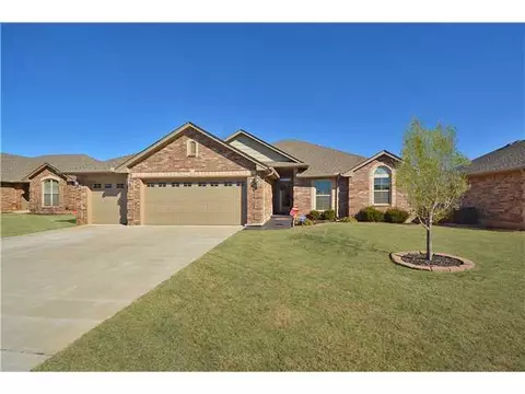 3308 Marilyn Dr, Moore, OK 73160 photo 1