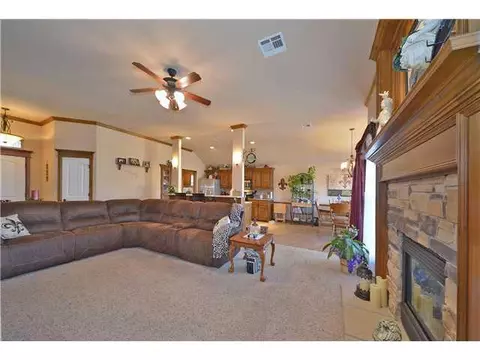 3308 Marilyn Dr, Moore, OK 73160 photo 4