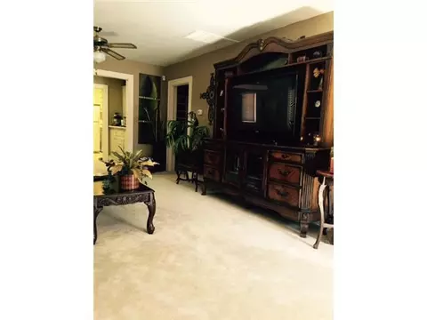 410 E Washington Ave, Guthrie, OK 73044 photo 6