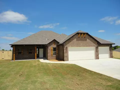 302 Hillside Dr, Harrah, OK 73045 photo 1