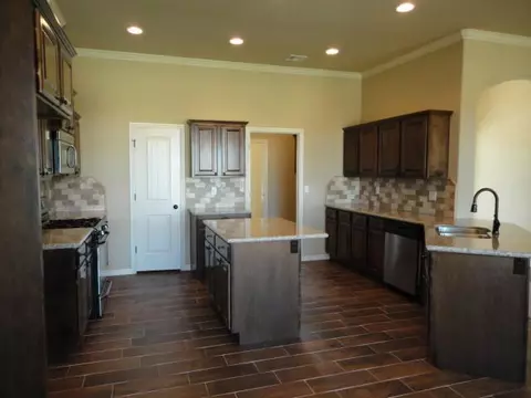 302 Hillside Dr, Harrah, OK 73045 photo 5