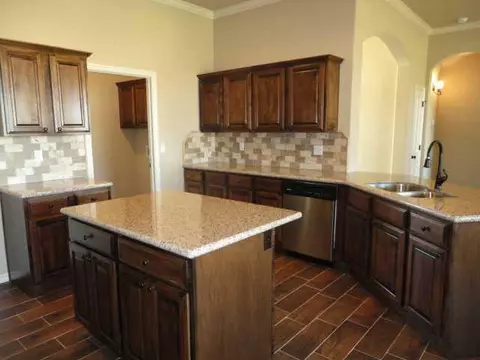 302 Hillside Dr, Harrah, OK 73045 photo 7