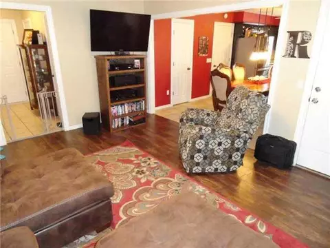 501 West Dr, Tuttle, OK 73089 photo 3