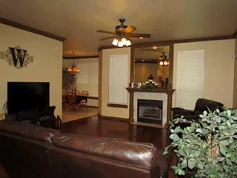 840 Oaklawn Dr, Tuttle, OK 73089 photo 3