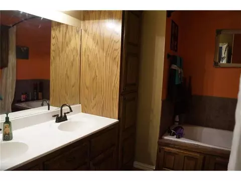 1407 E 7th St, Stroud, OK 74079 photo 11