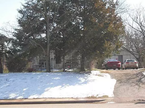 514 W Walnut, Tecumseh, OK 74873 photo 2