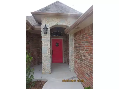 1416 Atalon Dr, Moore, OK 73160 photo 2