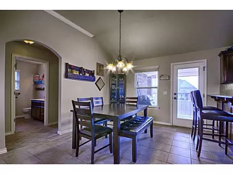 700 Apple Tree Ln, Moore, OK 73160 photo 7