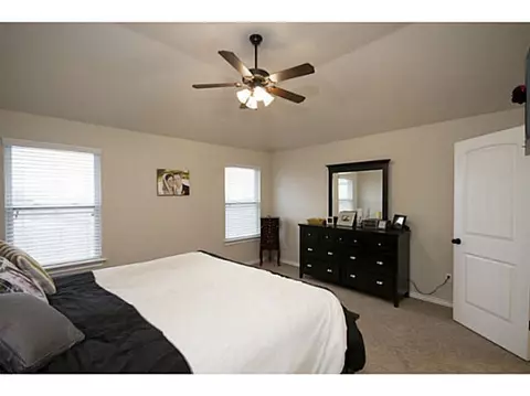 700 Apple Tree Ln, Moore, OK 73160 photo 9