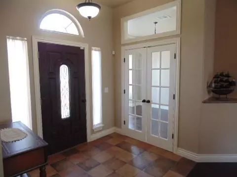 1013 Bryan Dr, Moore, OK 73160 photo 3
