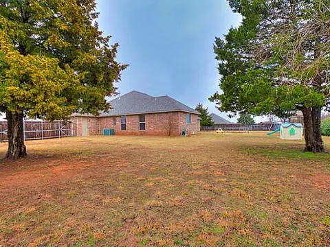 2401 Cr 1196, Tuttle, OK 73089 photo 19