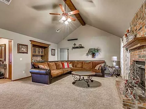 2401 Cr 1196, Tuttle, OK 73089 photo 4