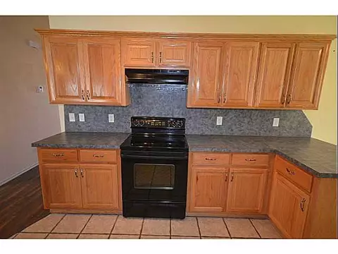 4232 Manhattan Dr, Moore, OK 73160 photo 7