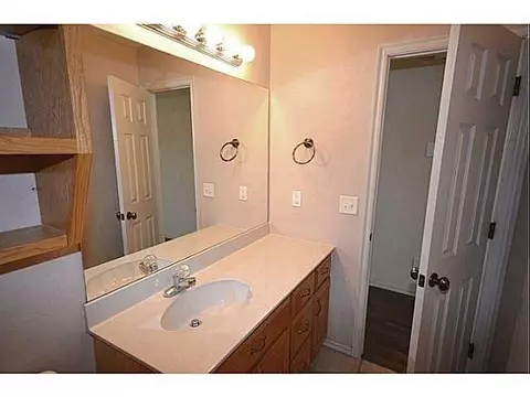 4232 Manhattan Dr, Moore, OK 73160 photo 15
